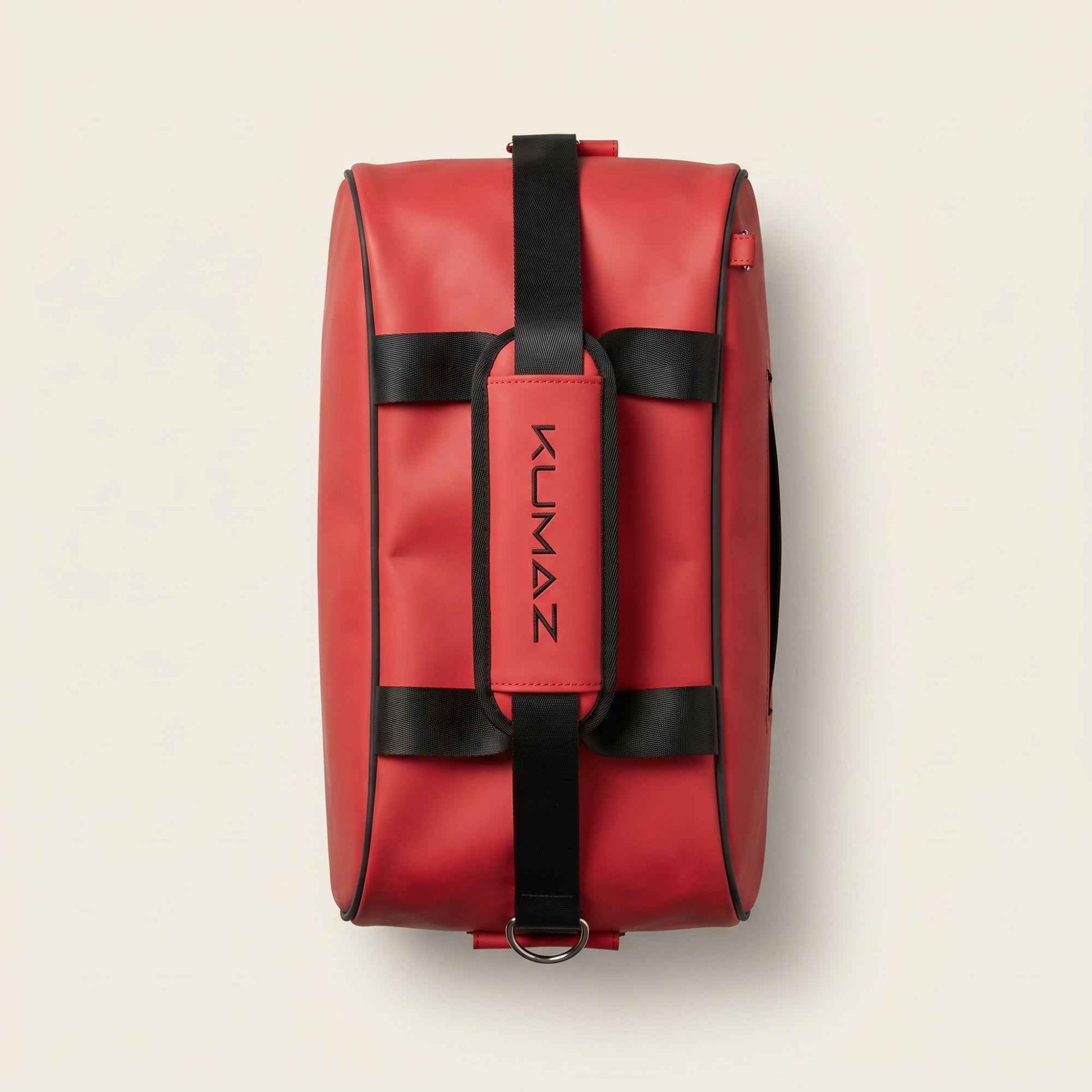 Vista superior del maletín deportivo premium Kumaz Crimson Red