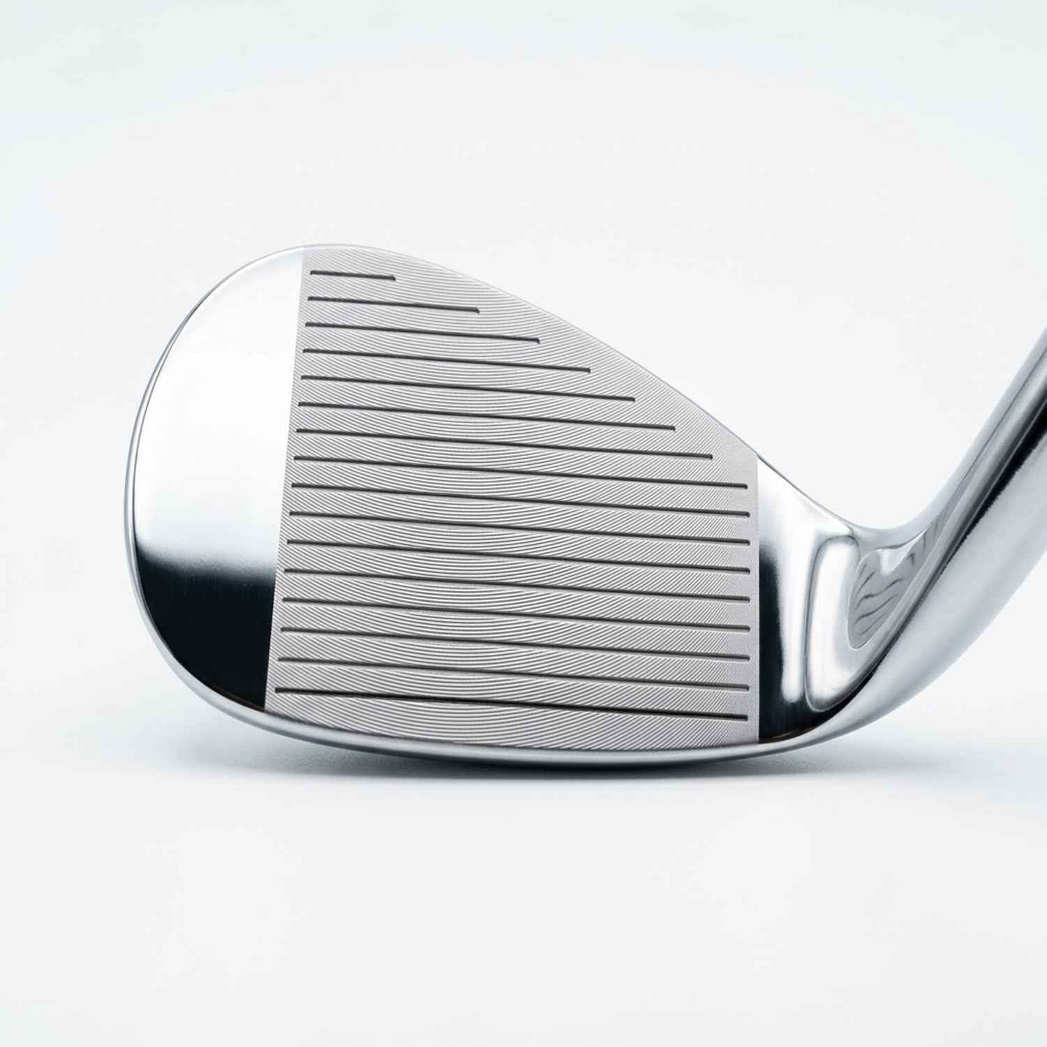 Cara del Wedge Kumaz STRYX Silverforce con ranuras CNC
