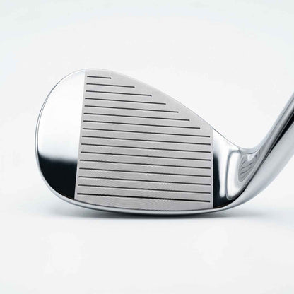 Cara del Wedge Kumaz STRYX Silverforce con ranuras CNC